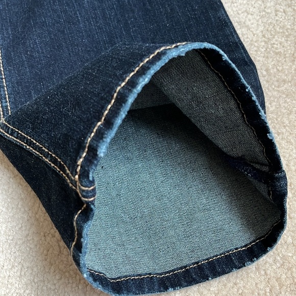 Circa 2018 Silver Suki fit mid rise baby boot jeans. Size W27 L33 - Picture 6 of 9